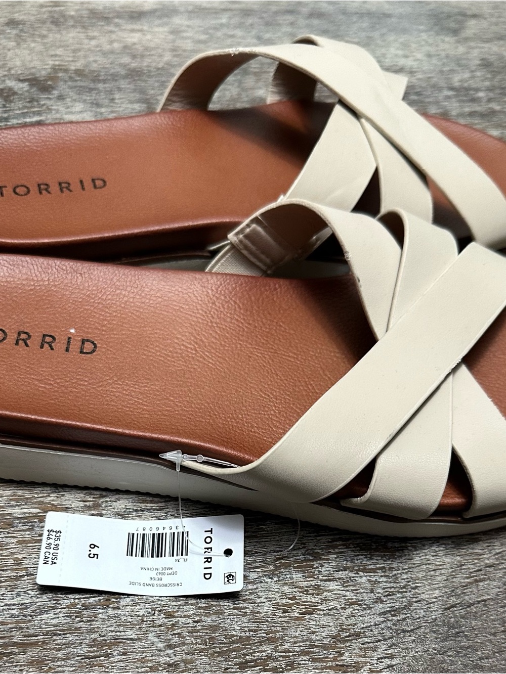 torrid NWT Cream Crisscross Slide Sandals with Brown Footbed - Picture 2 of 3